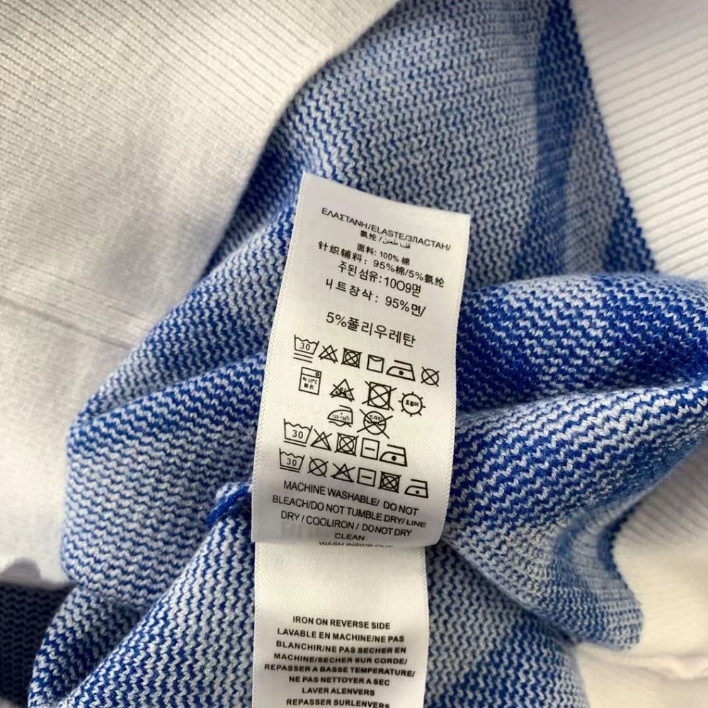 Burberry Blue and White Checkered Crewneck Sweater - Picture 9 of 9